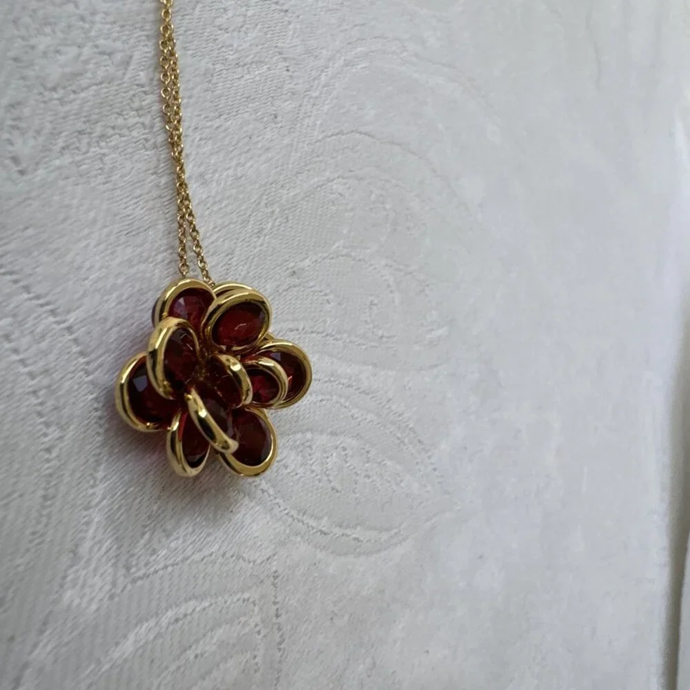 Kate Spade Gold Tone Crystal Ruby Flower Pendant Necklace Fashion Trendy NEW